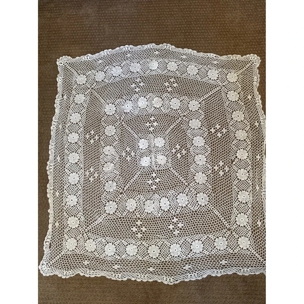 Vintage White Hand Crochet Floral Medallion Lace Tablecloth Scalloped 38x34